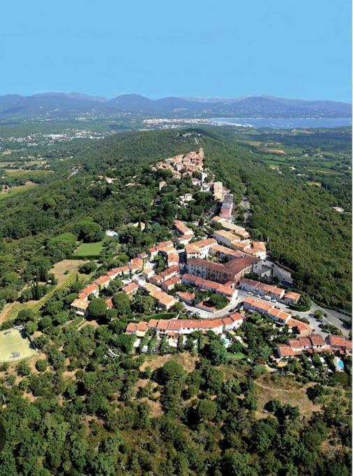 Proche St Tropez Refait A Neuf Bord De Plage Et Piscine Коголен Екстериор снимка