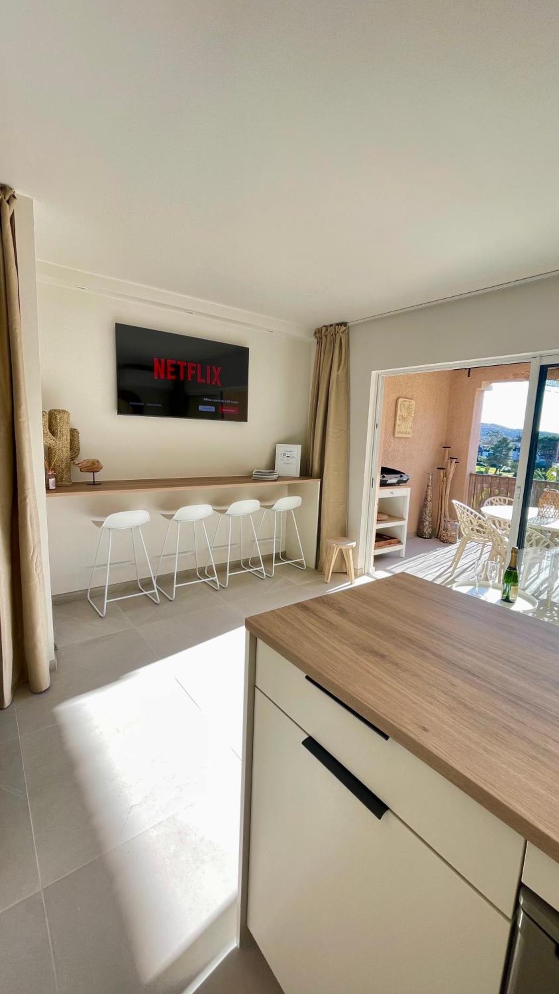 Proche St Tropez Refait A Neuf Bord De Plage Et Piscine Коголен Екстериор снимка