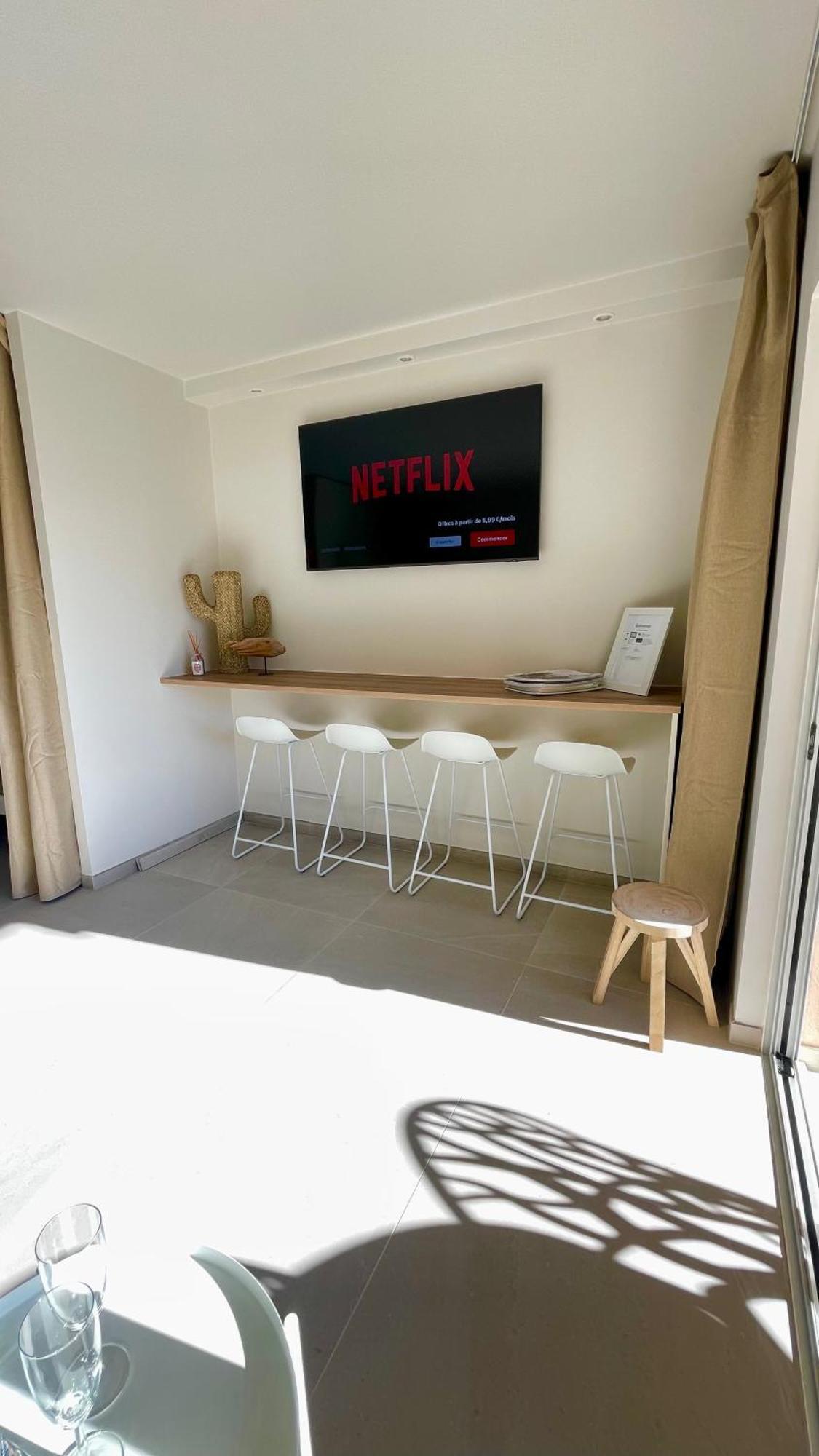 Proche St Tropez Refait A Neuf Bord De Plage Et Piscine Коголен Екстериор снимка